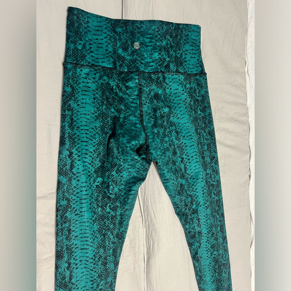 Balance collection high waist tummy control green snake print active leggings